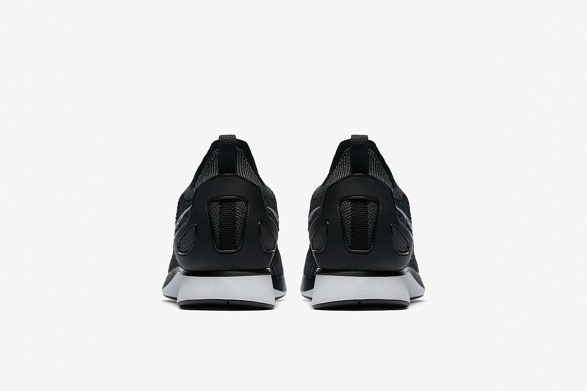 nike flyknit mariah black