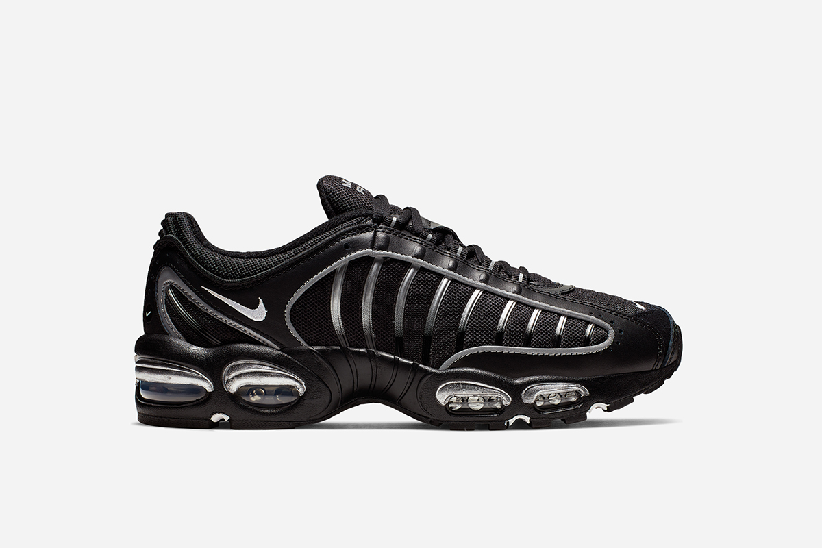 {keywor d} nike air max shox 4